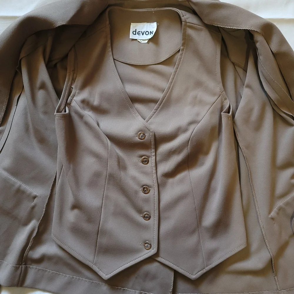 Devon Brown Three-Piece Suit Set - Picture 3 of 7